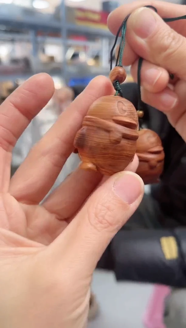 【闪购商品】木头崖柏QQ企鹅挂件