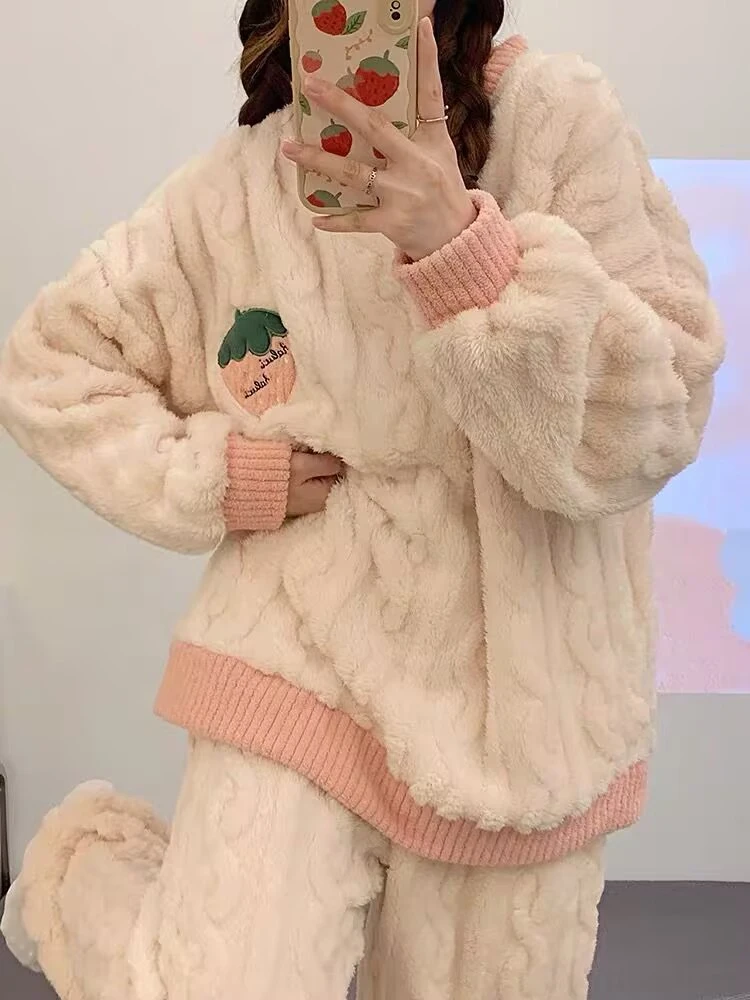 珊瑚绒睡衣女秋冬天新款圆领ins风加厚法兰绒保暖可爱家居服套装