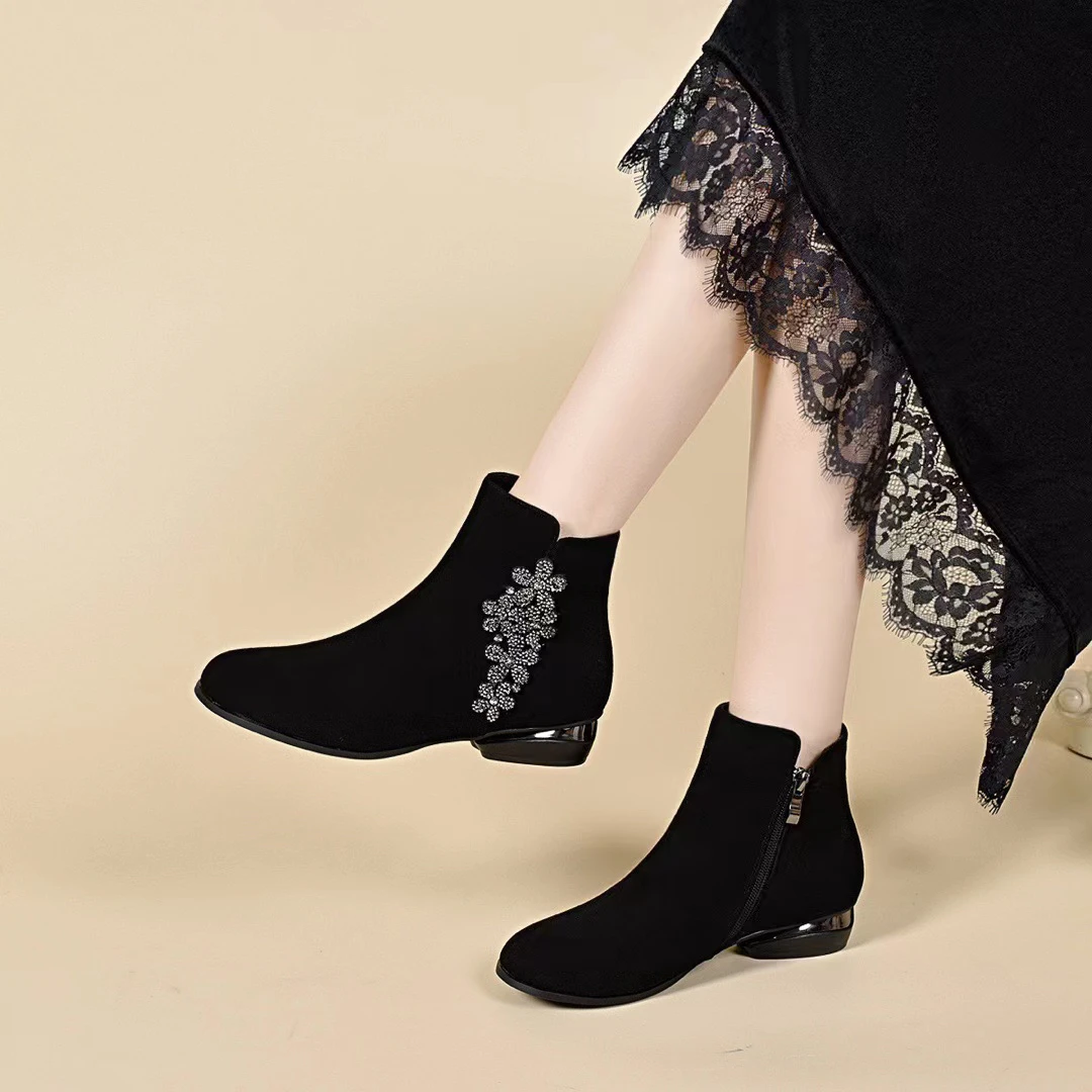 2024秋冬新款真皮磨砂羊皮小短靴女春秋单靴时尚百搭粗跟加绒女靴