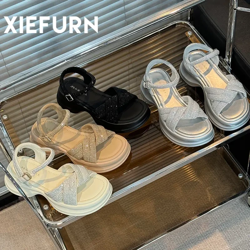 XIEFURN/鞋夫人2024夏季时尚百搭小众水钻时尚运动厚底休闲凉鞋女