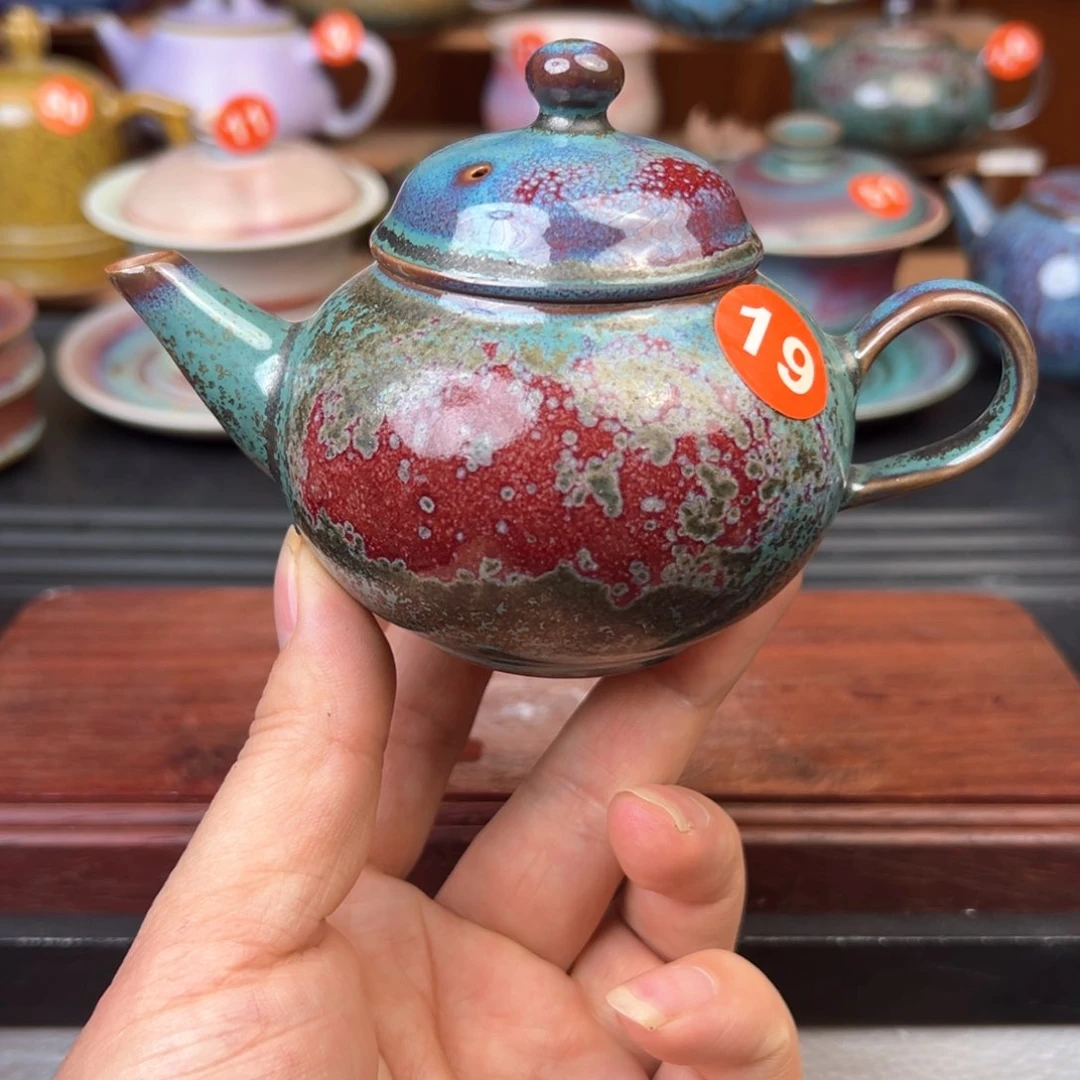 手工制作钧窑茶壶