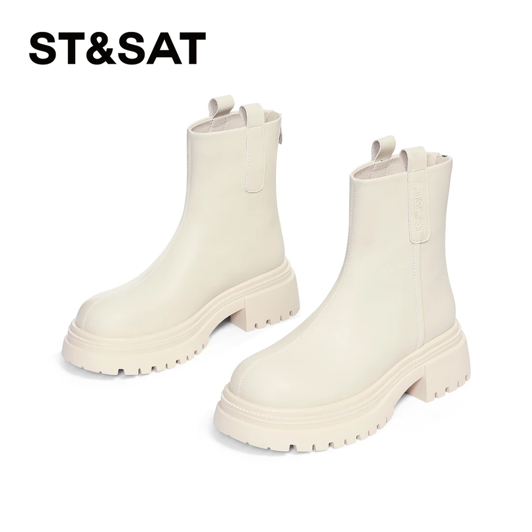 星期六白色靴子女今年流行的短靴2025新款冬季女鞋女款加绒马丁靴