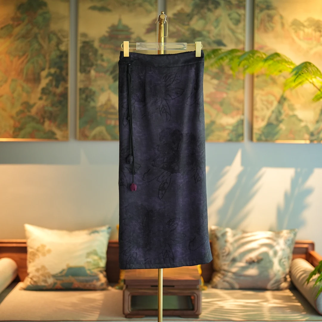 蓝大【千紫】醋酸流苏长款半身裙黑色提花A字女士金丝中式高腰6033