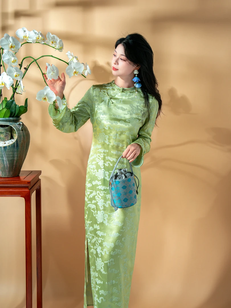 蓝大【清风】桑蚕丝长袖连衣裙6154