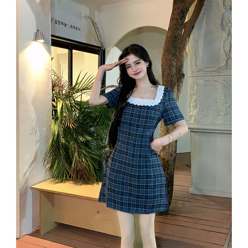 大码女装虞书欣同款美式复古蕾丝方领收腰格纹A字连衣裙时尚百搭