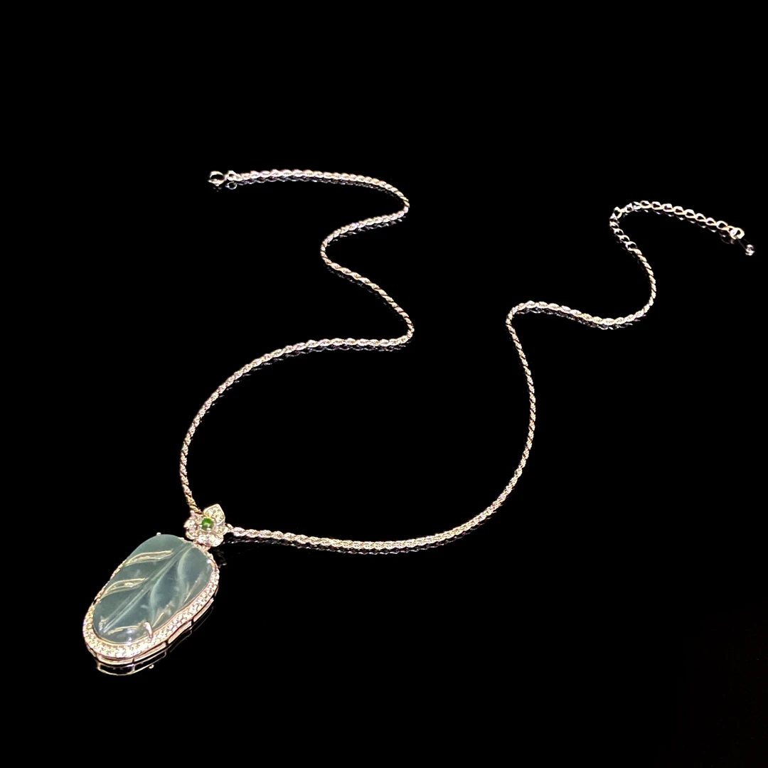 坠链均925银合成锆石 秋冬新款 新国风绿色叶子造型银色项链X7049