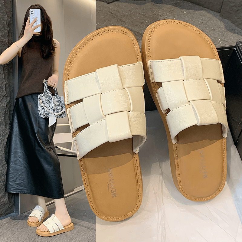 一字女士拖鞋女夏外穿新款法式仙女风温柔气质软皮平底度假沙滩鞋
