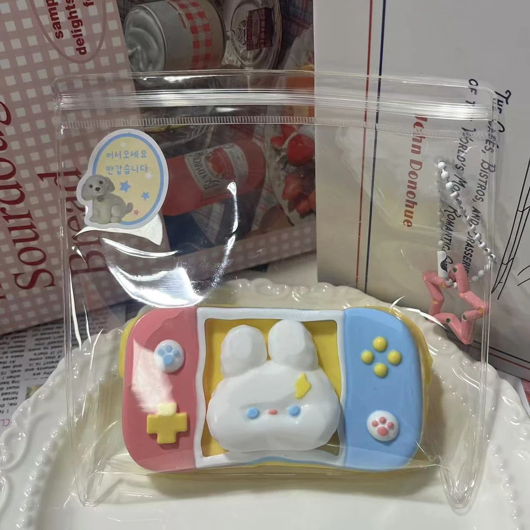 伊晗DIY手工默认瑕疵兔子游戏机泥感颜值解压玩具发泄硅胶捏捏乐