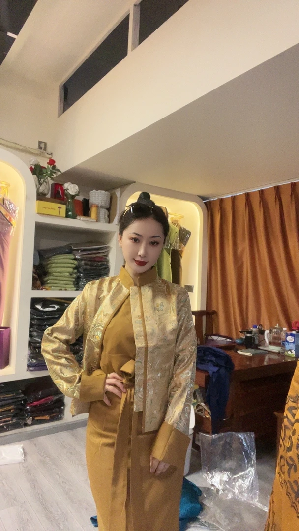 藏衣领服饰 福利款