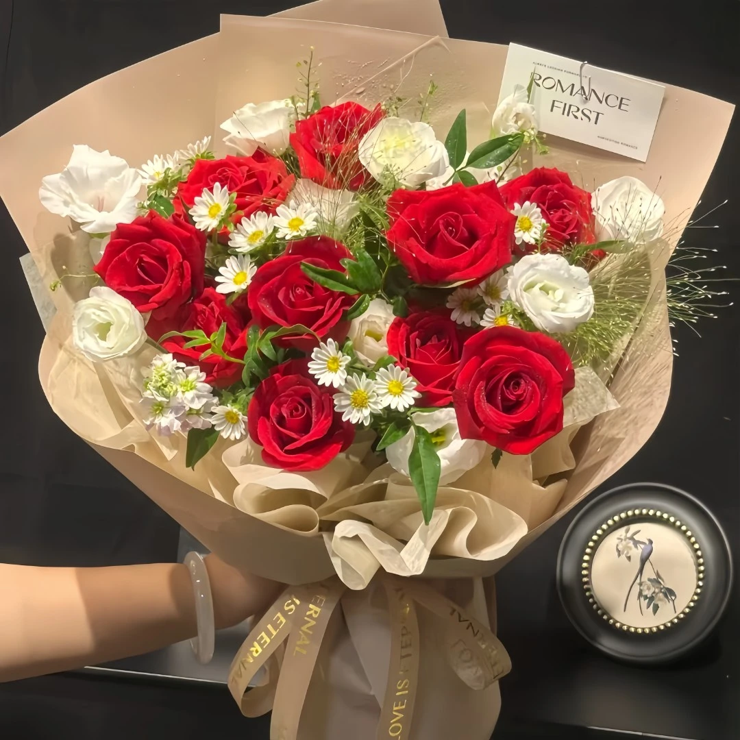 『期待与希望都是你』11朵红玫瑰韩式花束约会花束送女友送爱人表白鲜花生日花见面花·鲜花同城配送 小时达