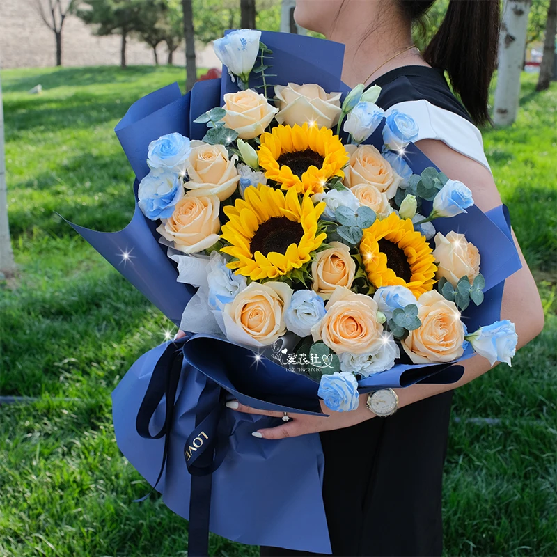 【前程似锦】3枝向日葵11枝香槟玫瑰混搭花束 小预算万能花束 可送生日，乔迁， 花 鲜花 同城配送送花到家