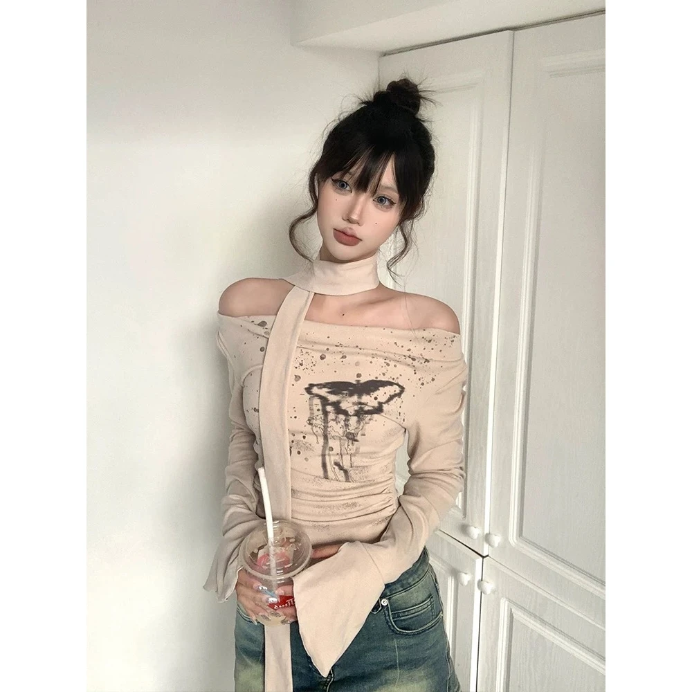 辣妹纯欲穿搭短款长袖t恤女春季新款锁骨一字肩上衣高级感打底衫