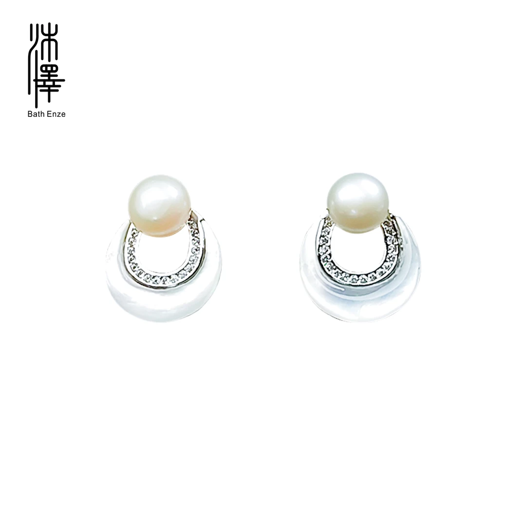 沐泽银湾湾白贝珍珠时尚百搭耳钉