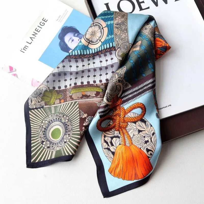 楊楊【武士铠甲】2024秋冬新款真丝披肩100%桑蚕丝65*65