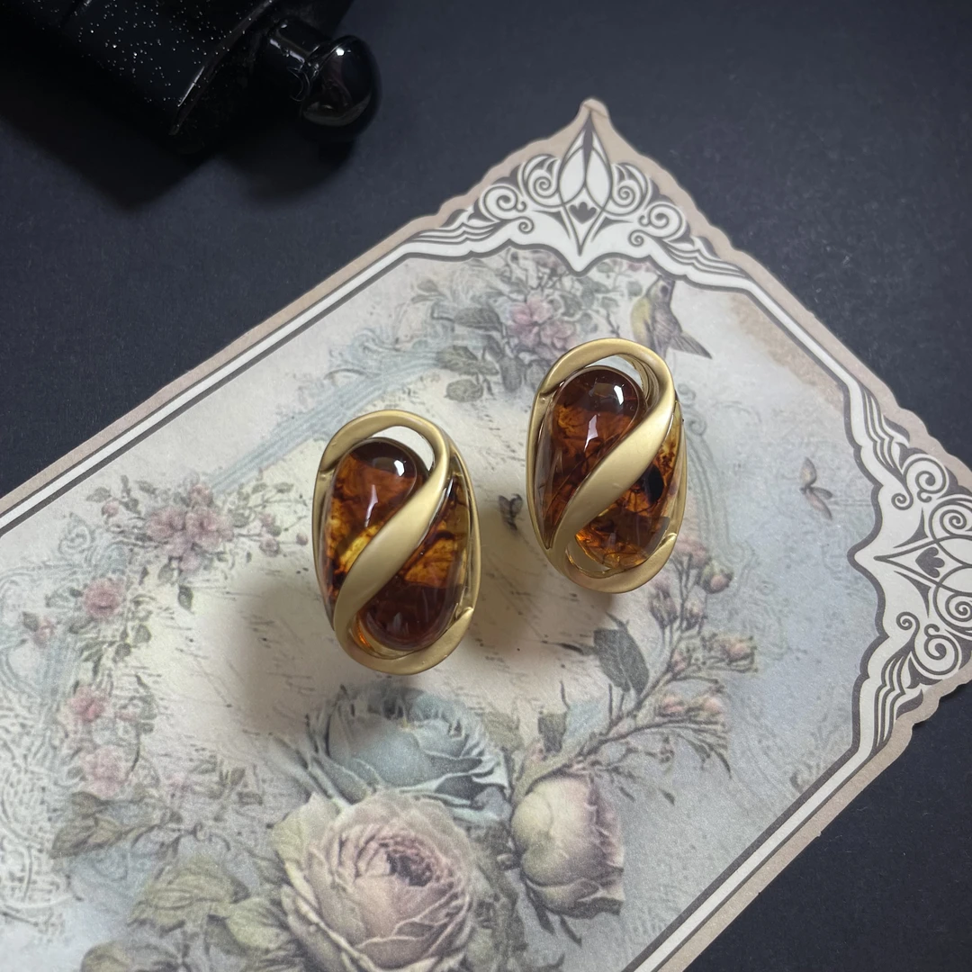 铜合金耳饰 买三送一  气质轻奢时尚复古法式简耳钉耳扣