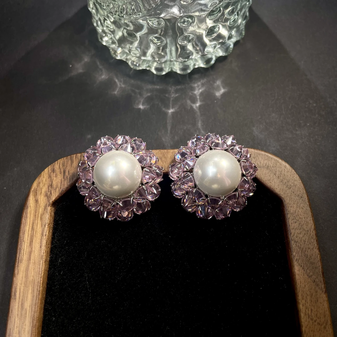 铜合金耳饰 买三送一  气质轻奢时尚百搭法式小众镶嵌耳钉