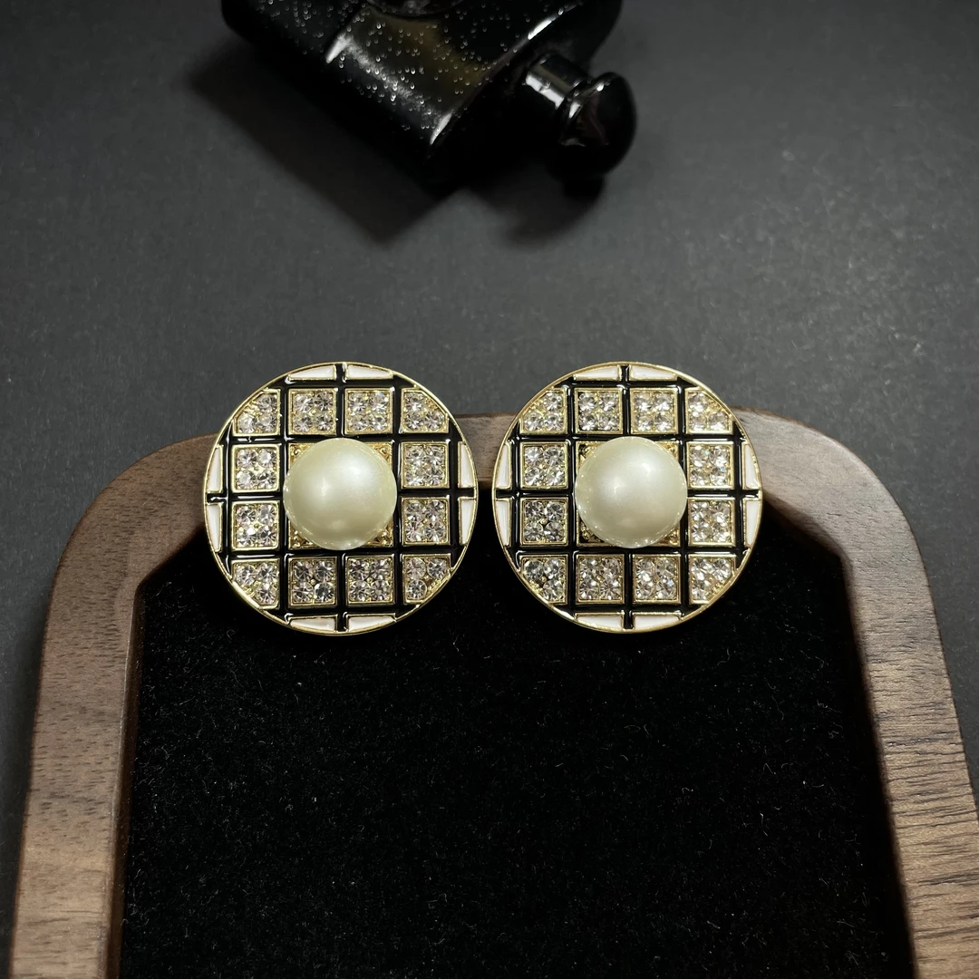 铜合金耳饰  买三送一  手工气质白色时尚编织金色中古耳钉