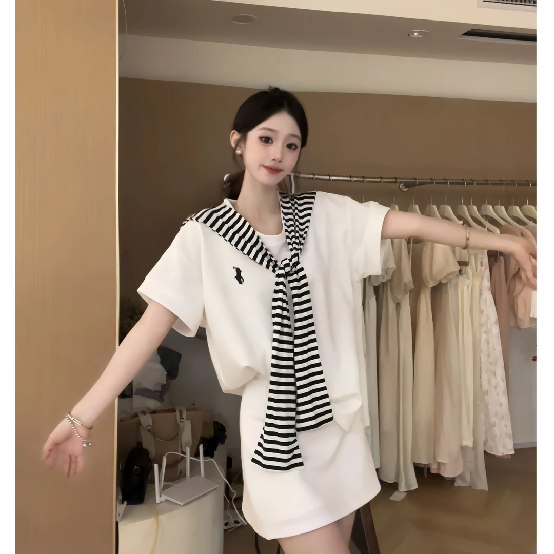 新款显瘦气质小马休闲运动日常宽松套装t气质G0012