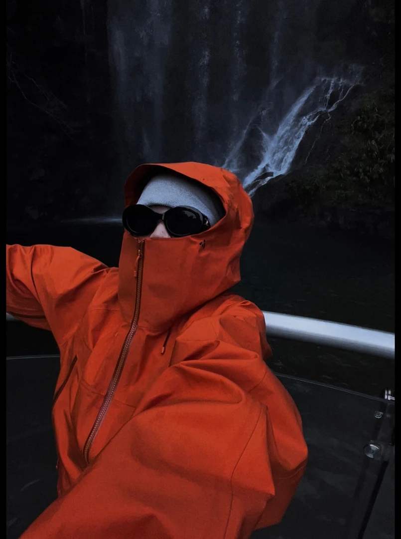 HUMBLE STONE悍石 户外机能三防 情侣连帽1级面料冲锋衣24023