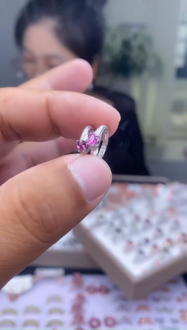 【闪购商品】碧玺耳扣银S925镶嵌2