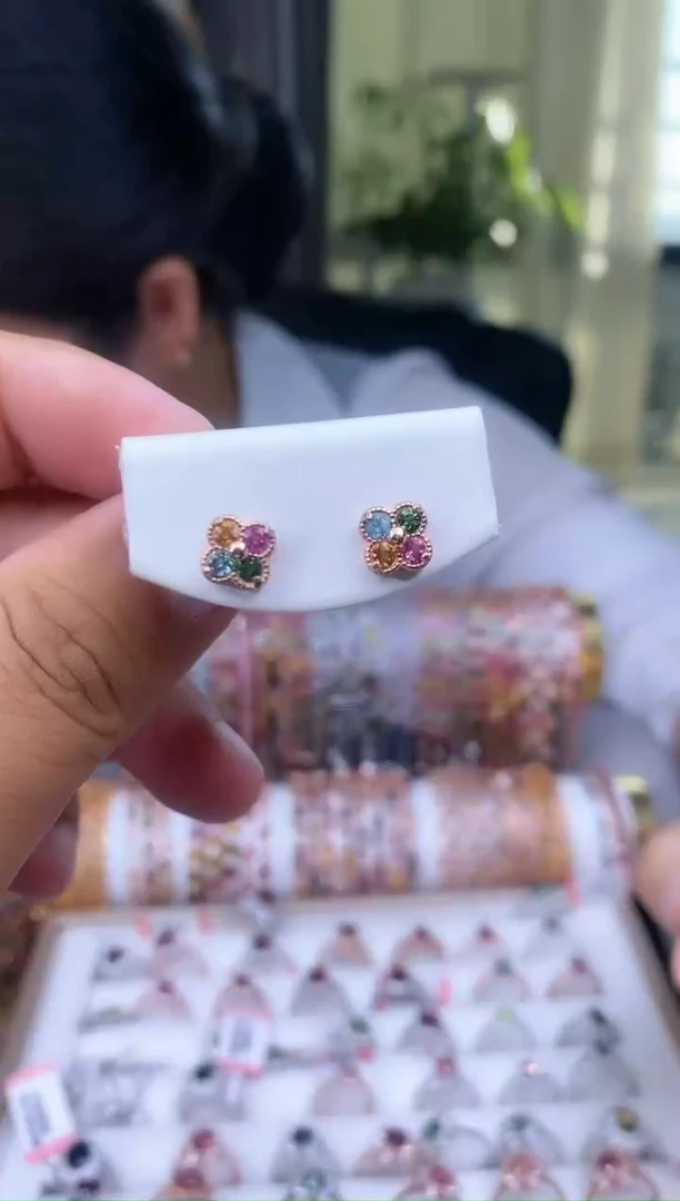 【闪购商品】碧玺耳钉银S925镶嵌2