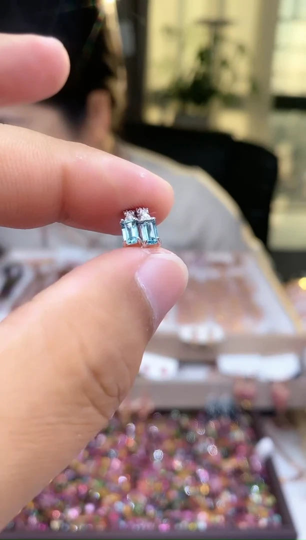 【闪购商品】碧玺耳扣银S925镶嵌2