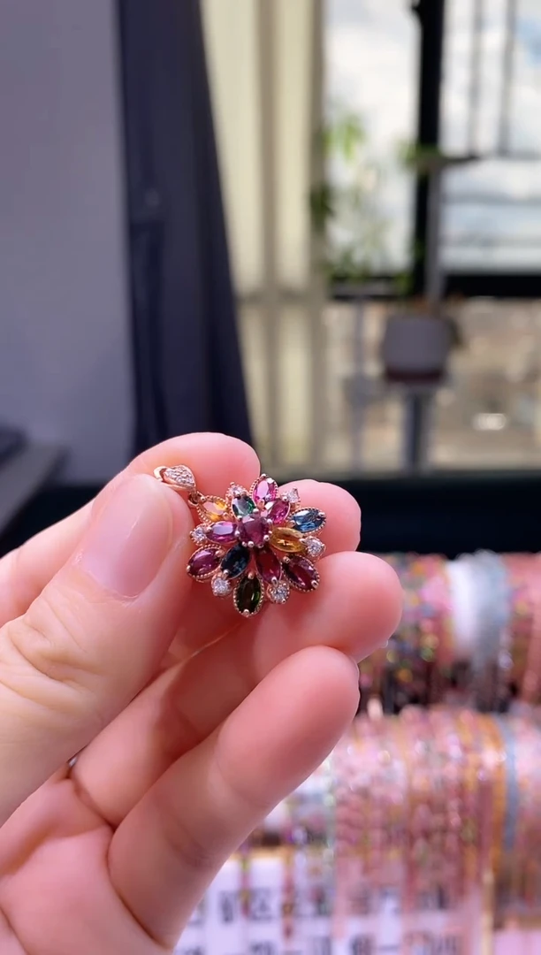 【闪购商品】碧玺吊坠银S925镶嵌23312789