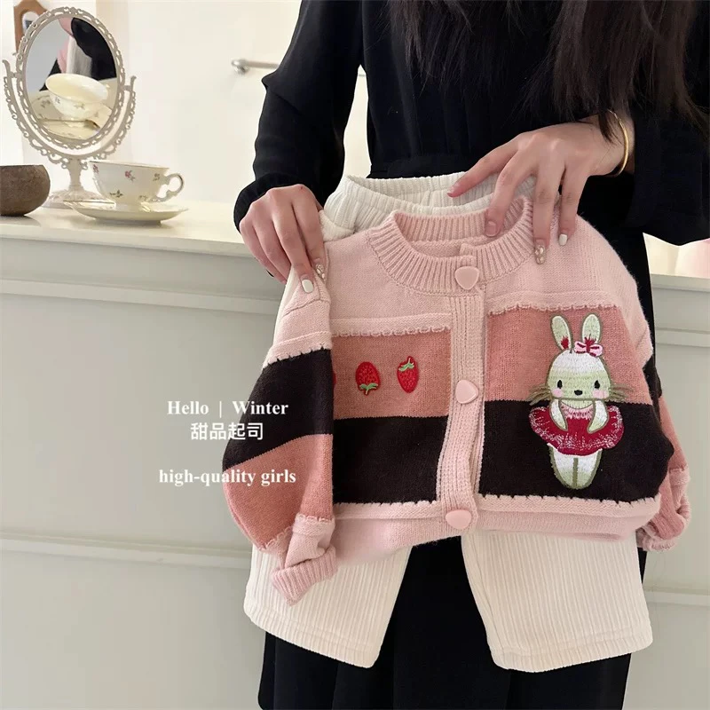 春秋新款女童韩版时尚卡通刺绣洋气针织开衫毛衣