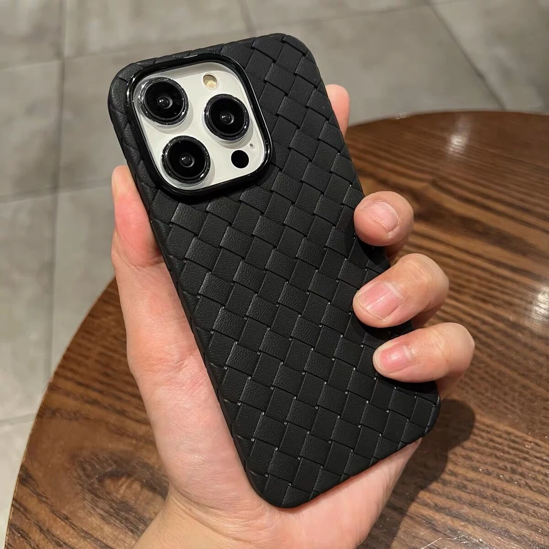 透气散热高级适用苹果15pro手机壳超薄iphone14promax编织13女16