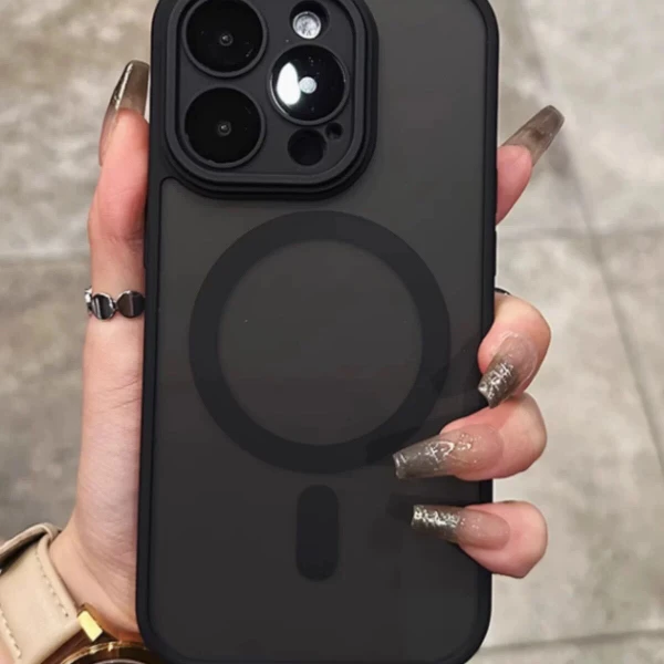 纯色肤感磁吸磨砂黑适用苹果15Pro手机壳iPhone14Promax/13保护套