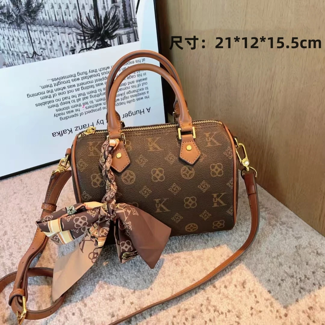 1定制时尚气质经典休闲波士顿复古百搭轻奢单肩潮流咖啡棕枕头包