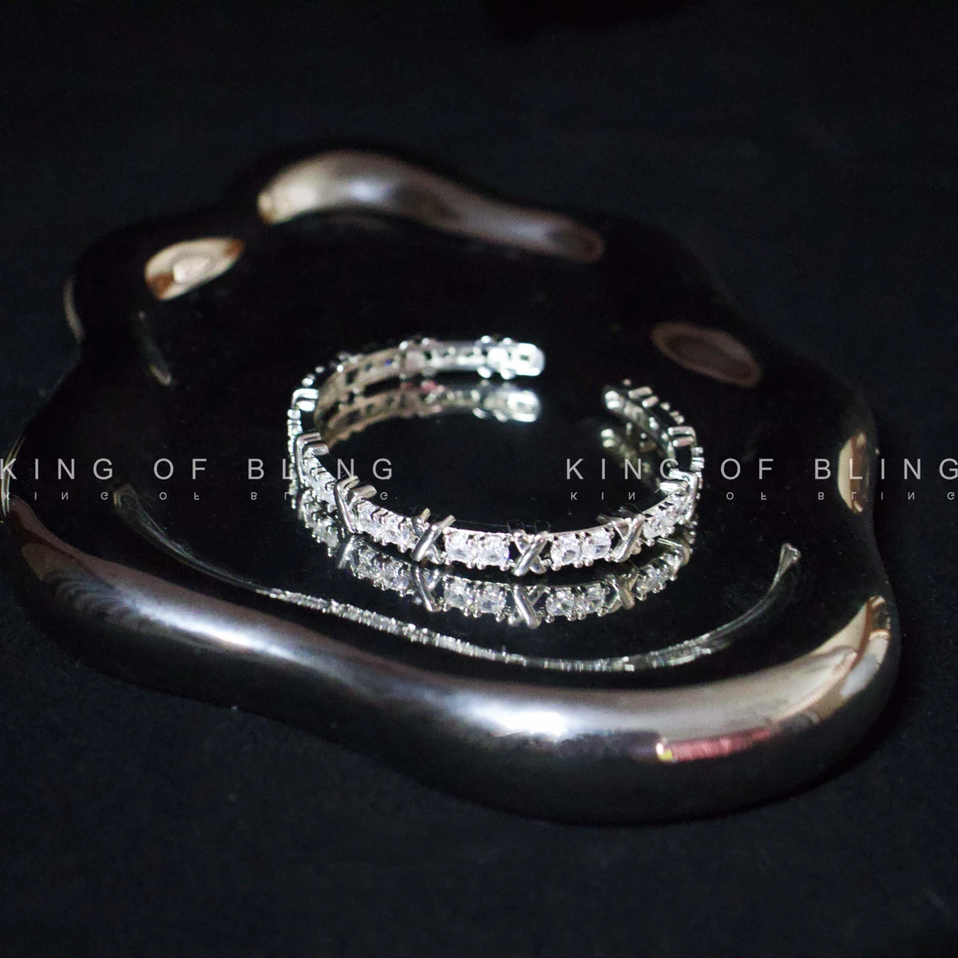 KING OF BLING 铜合金合成锆石手镯 XO手镯开口美式嘻哈高端轻奢