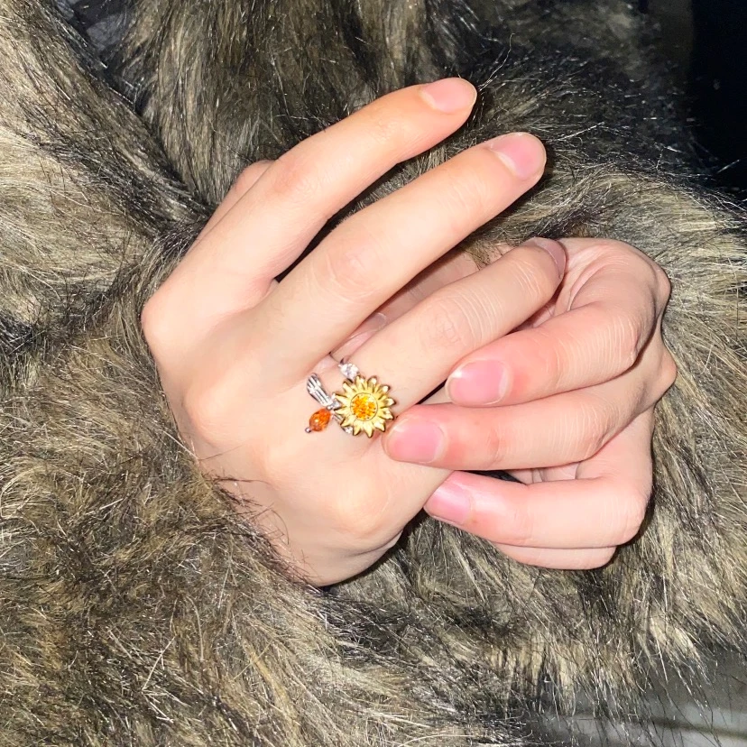 925银合成锆石戒指 KING OF BLING旋转花朵蜜蜂戒指潮流欧美小众