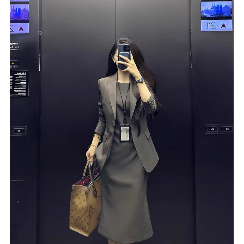 春秋气质通勤西装套装女新款高级感干练轻奢职业西服背心裙两件套