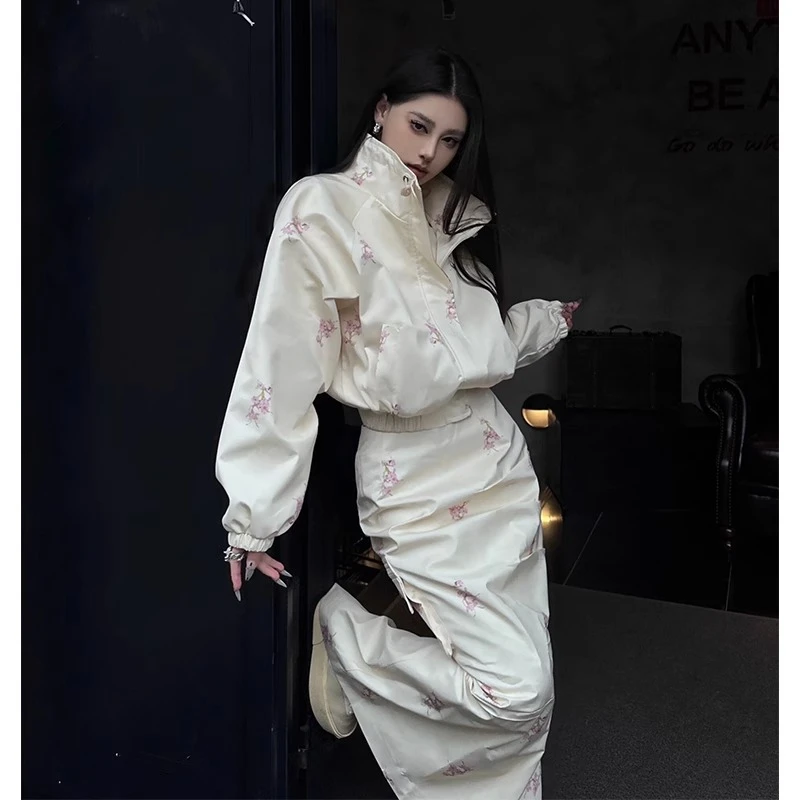 小众设计感运动套装女2025秋季休闲辣妹印花冲锋衣工装长裙两件套