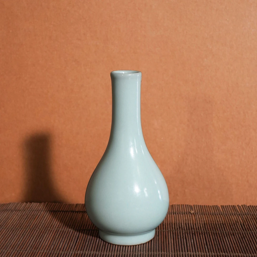 杭官窑.胆式瓶.摆件