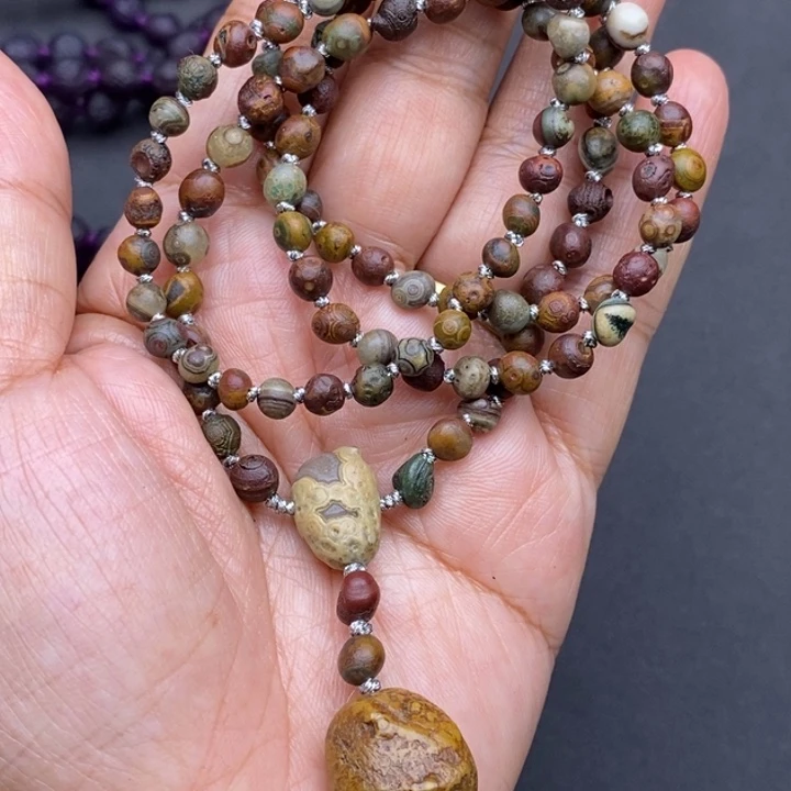 玛瑙/玉髓珠宝奇石未镶嵌治**年