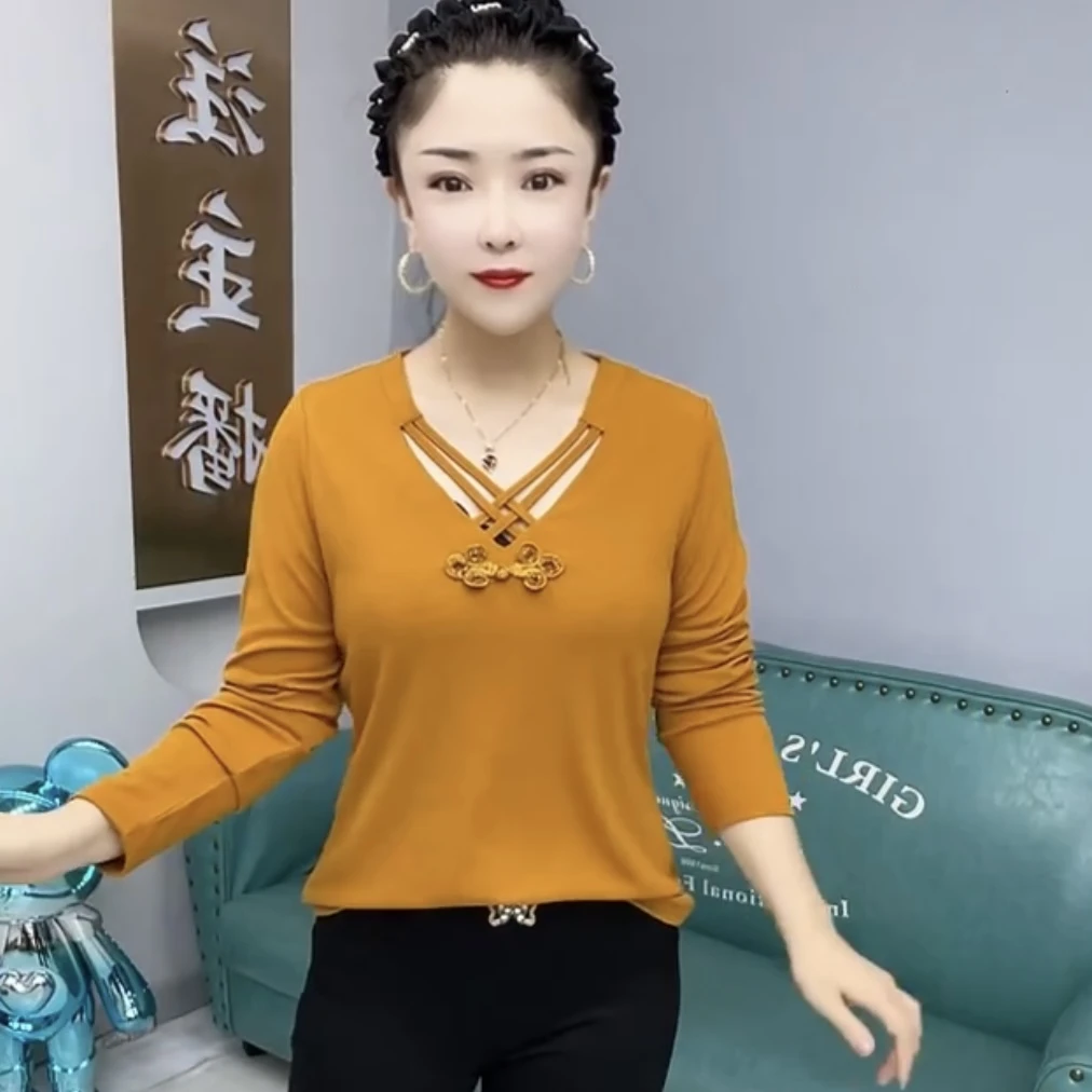 2024新款时尚气质重工交叉领盘扣修身显瘦妈妈装打底上衣秋季长袖