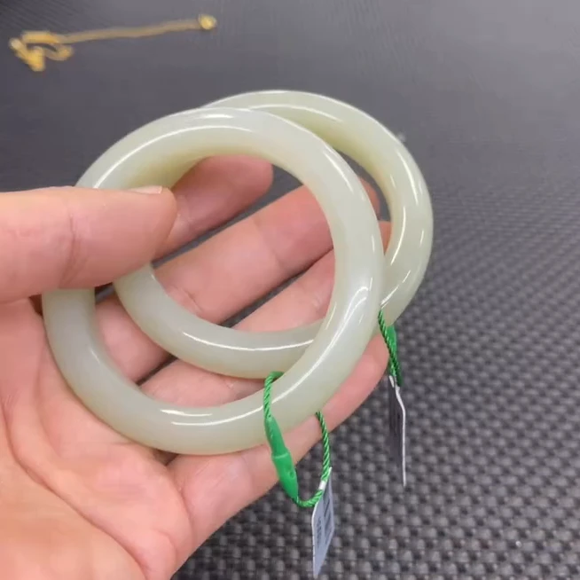 【老郑家】和田玉手镯一支(多样性发1件)