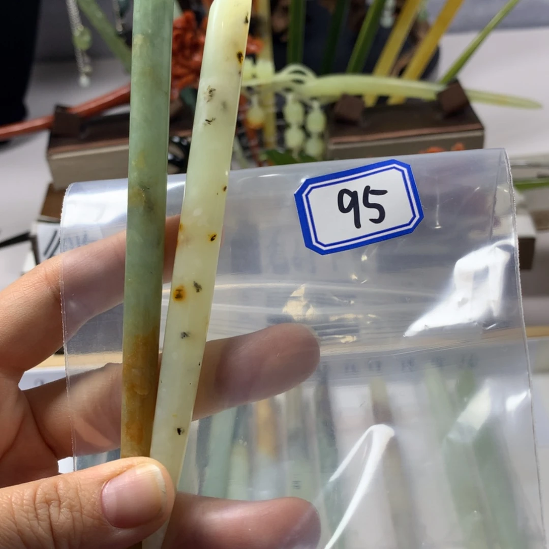 【闪购商品】蛇纹石玉发饰未镶嵌朱****啵