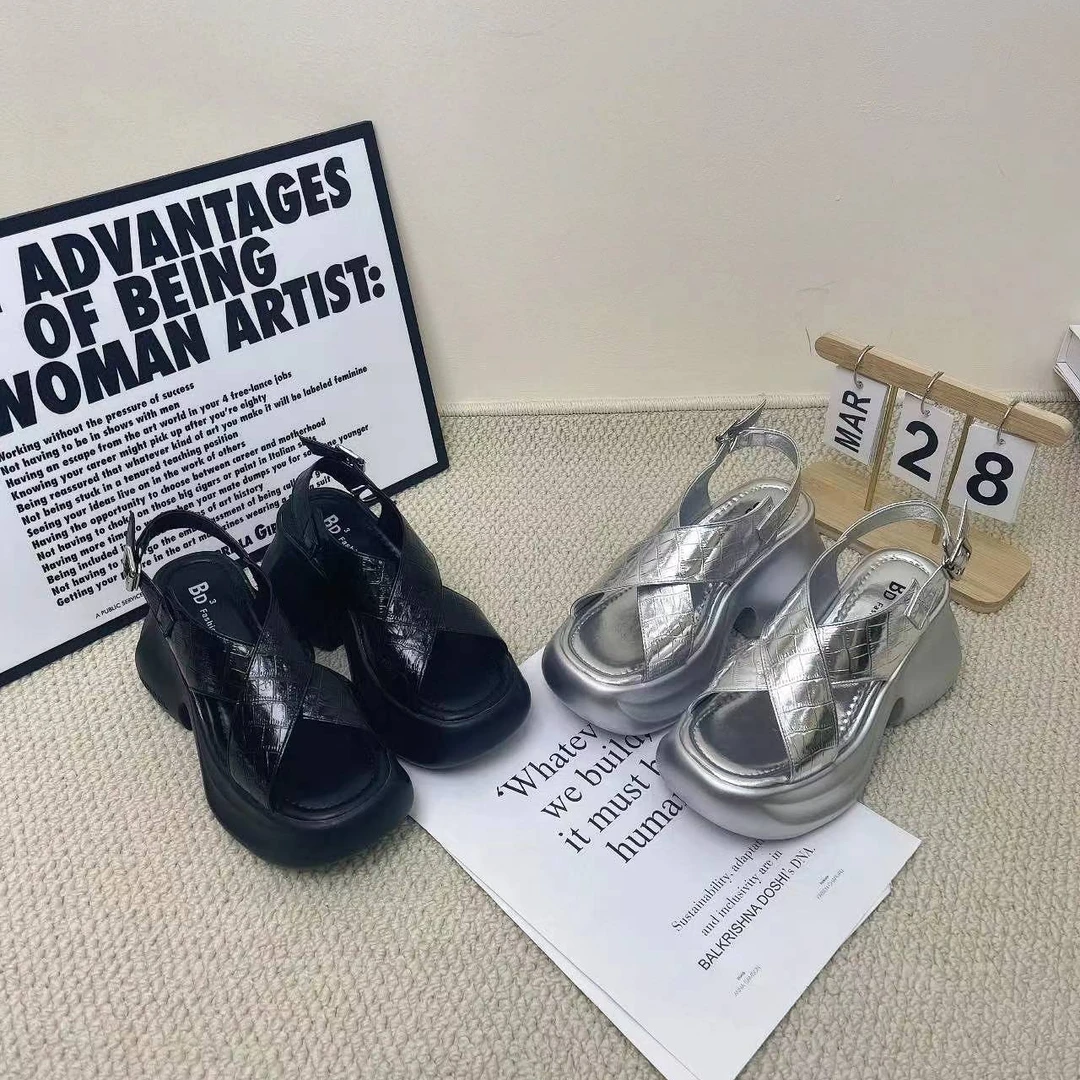 2024新款夏季罗马软底女款外穿时尚高级感百搭小个子厚底增高鞋子