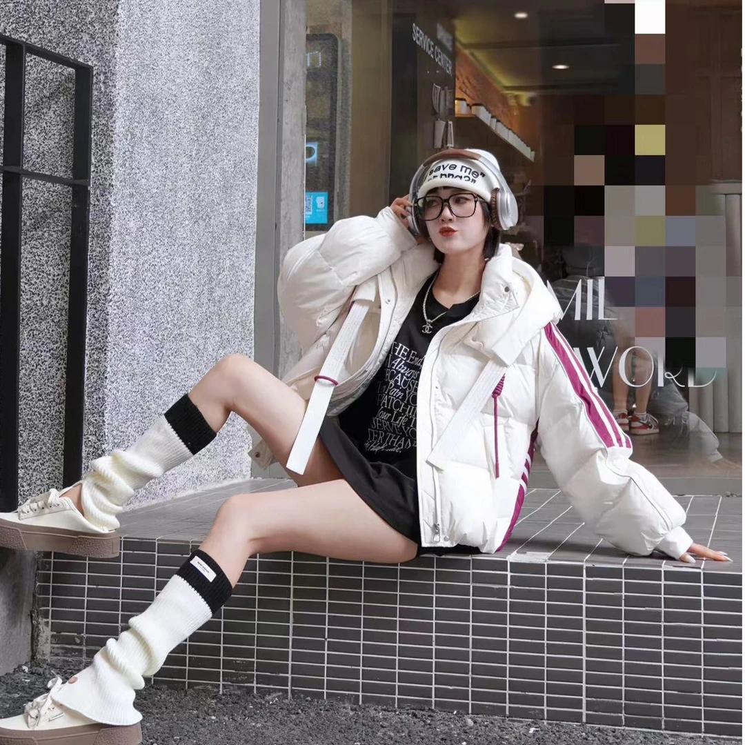 撞色羽绒服伊辰家YC9997