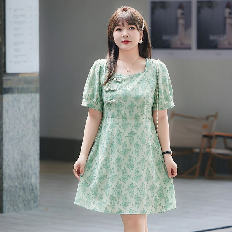新中式国风盘扣大码连衣裙女2024夏季新款高腰显瘦胖MM方领A字裙