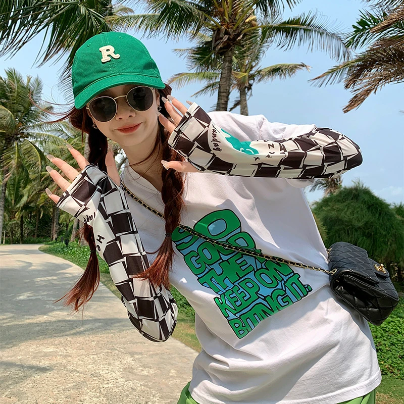 夏季韩版卡通爱心格子款户外防晒透气冰袖女开车旅游防紫外线学生