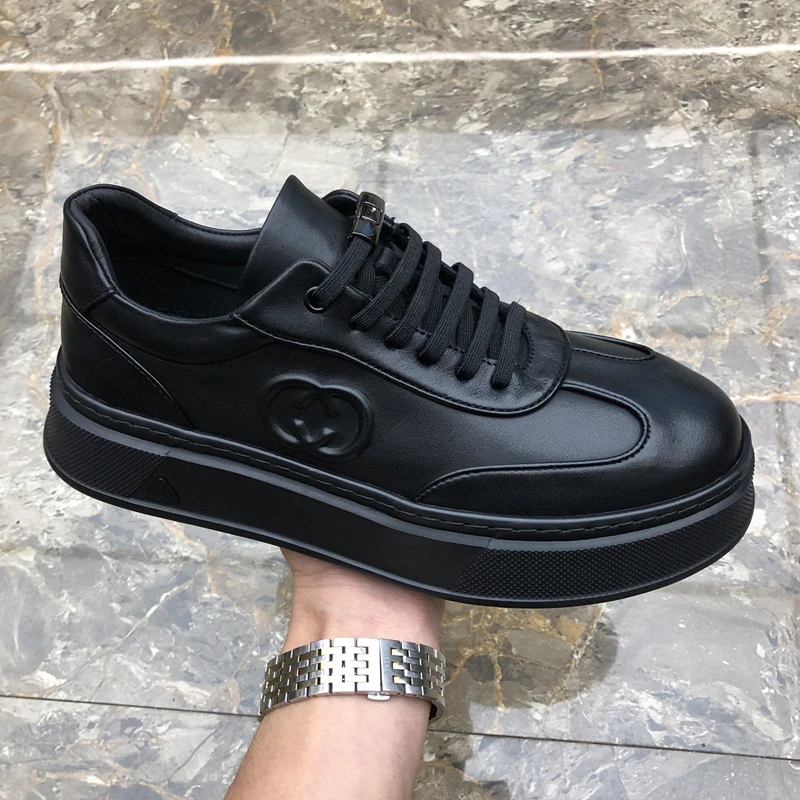 2025年秋冬季新款男鞋时尚潮鞋男士真皮百搭厚底轻便系带黑色板鞋