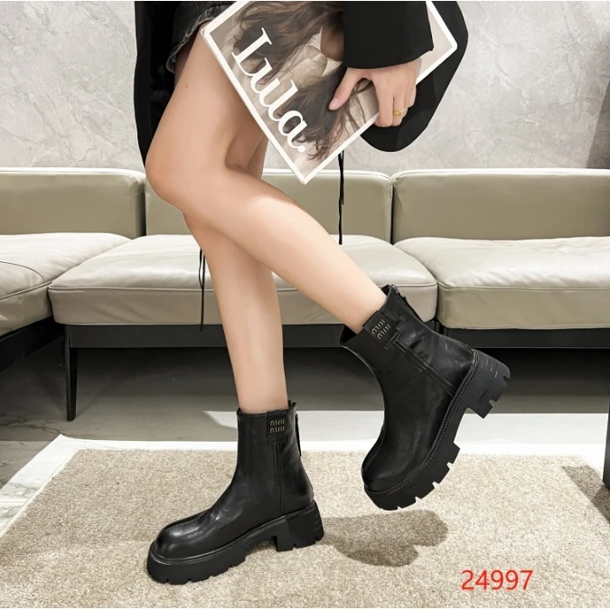 女靴秋冬新款厚底纯色马丁靴24997