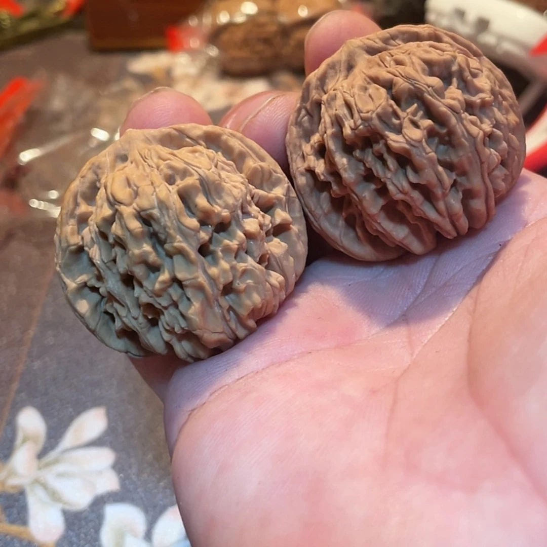 【闪购商品】桃核吊坠反**钟