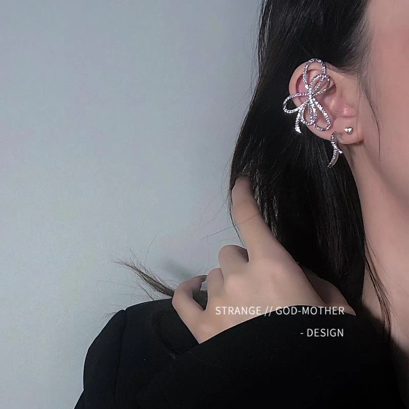 不对称蝴蝶结耳饰女夏天圆脸耳挂高级感时尚个性夸张小众耳环耳钉