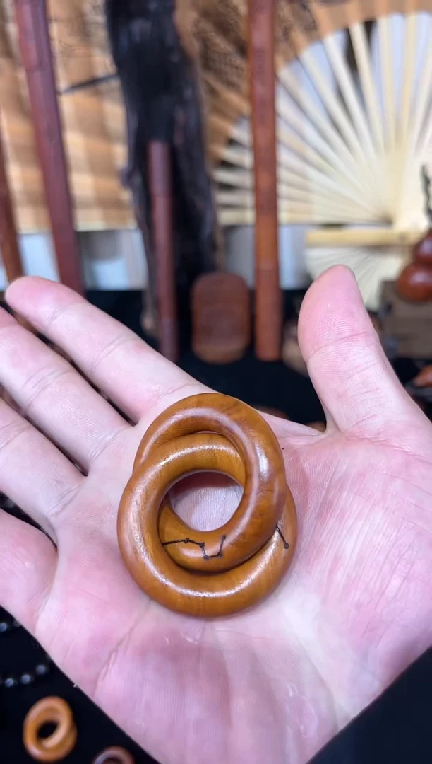 【闪购商品】木枣木乾坤圈吊坠随机