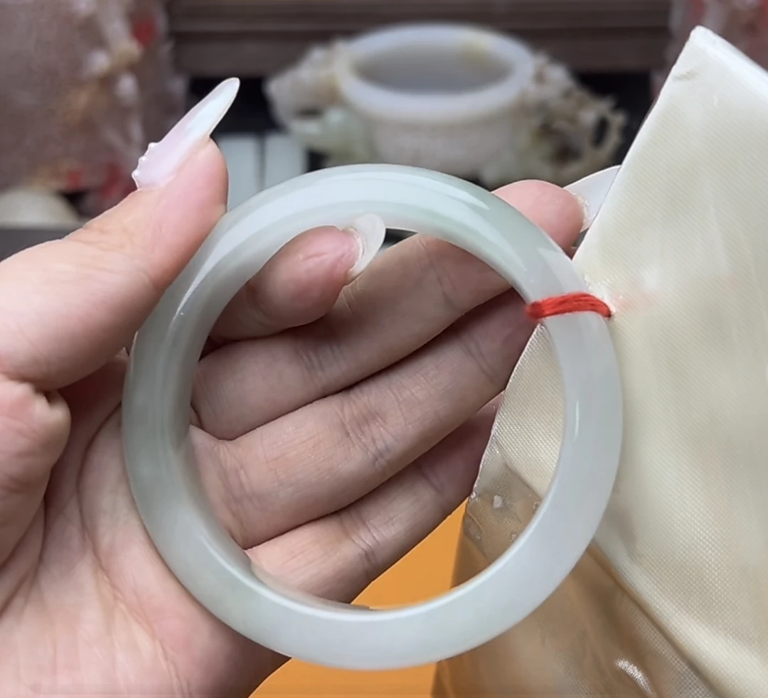 收藏新疆翡精品摆件
